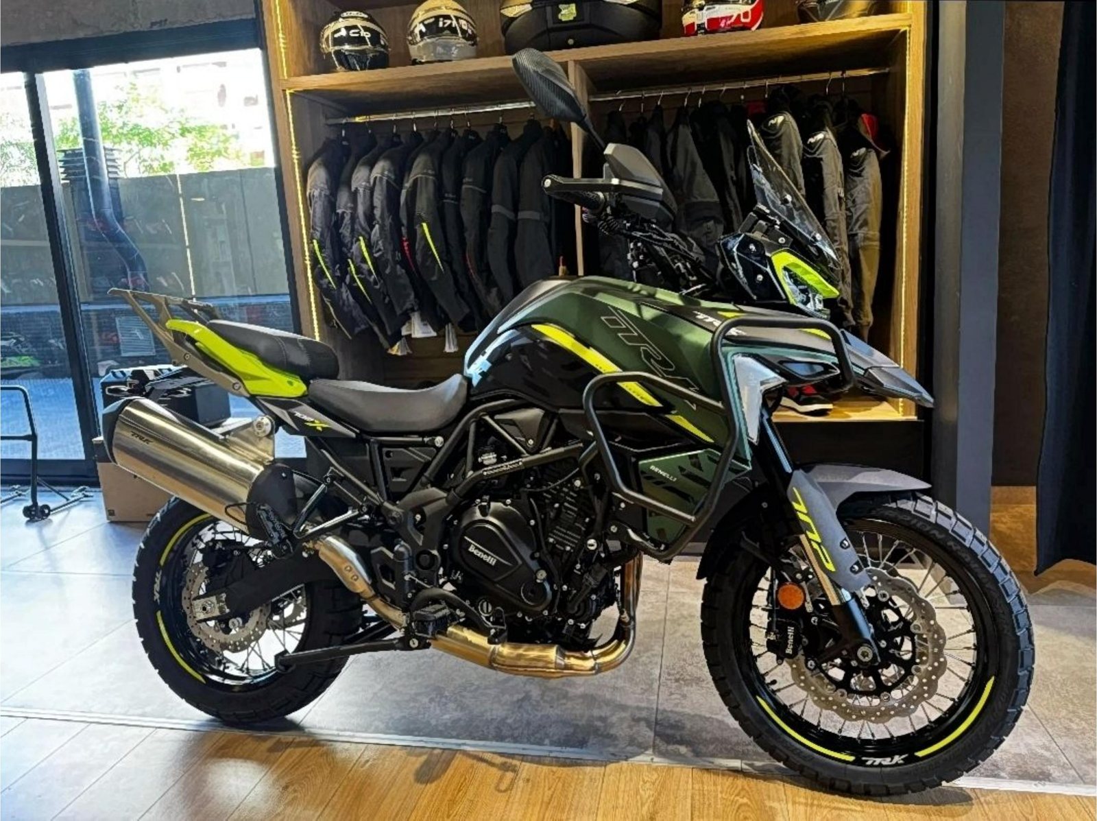 Benelli TRK 702 X